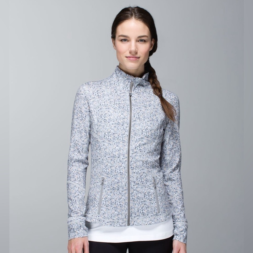 Lululemon Forme Jacket *Cuffins size 6